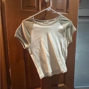 Classic Short Sleeve Raglan Top in Light Beige and Olive
